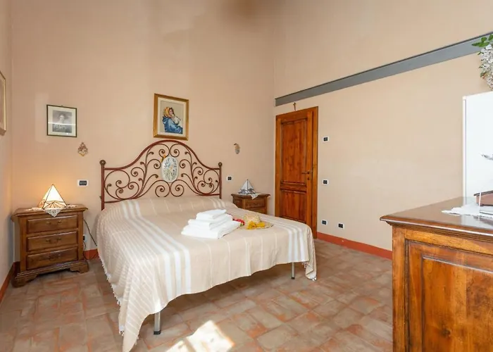 Rossa Large Private Pool Wifi Villa