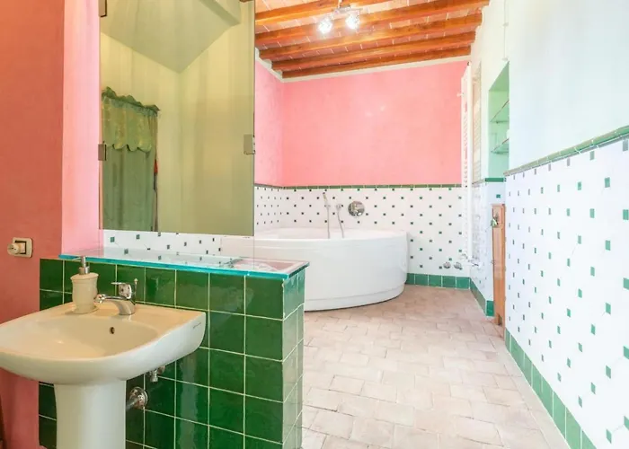 Rossa Large Private Pool Wifi فيلة بيزا