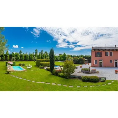 Rossa Large Private Pool Wifi Pisa